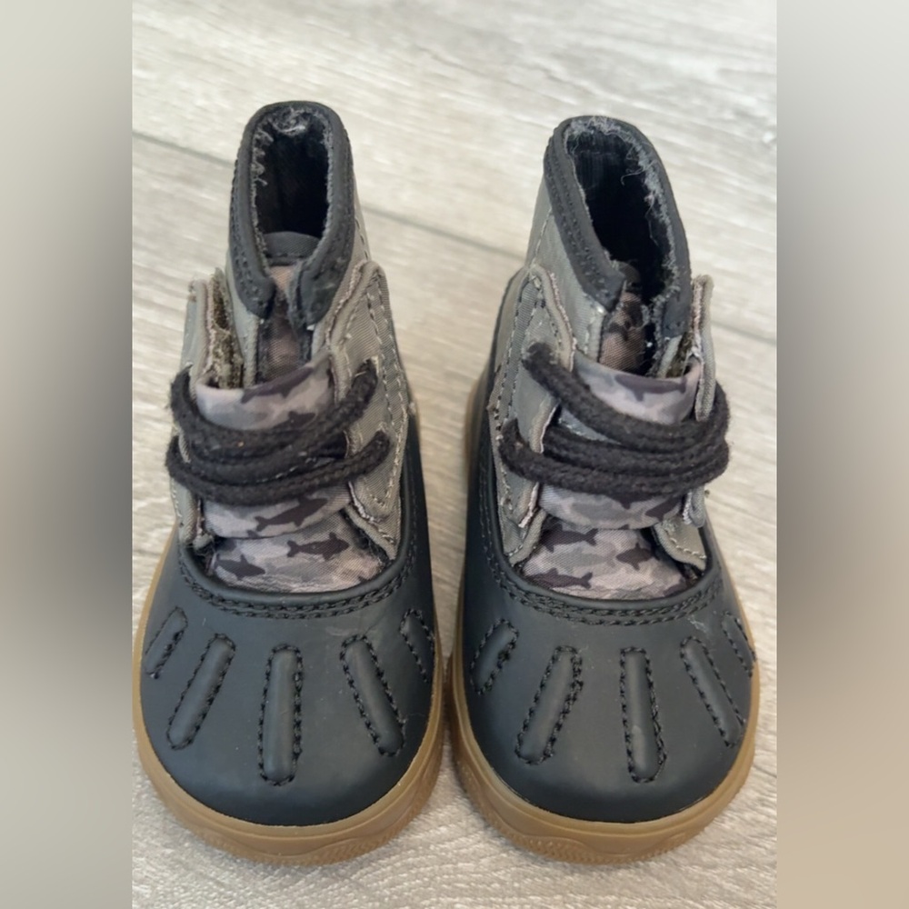 Sperry Top Sider Ice Storm Crib Boot Baby Boy Infant Shoes Size 1 Month EUC - Picture 2 of 10